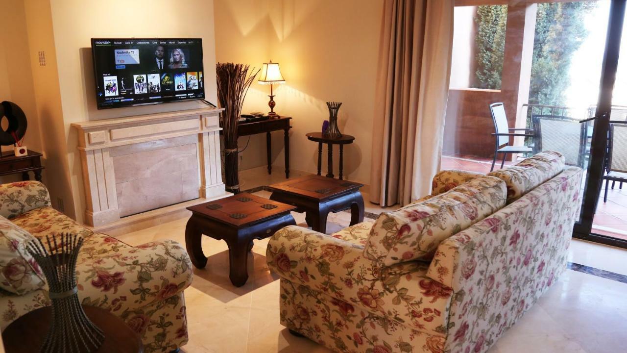 Penthouse Full Sea View Apartment Манилва Екстериор снимка